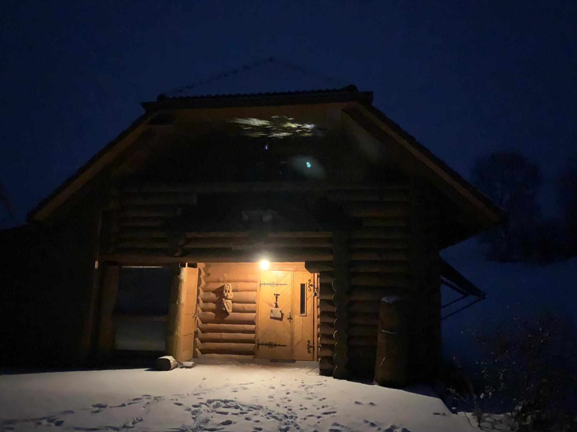 Kundzini Otel Bīriņi Dış mekan fotoğraf