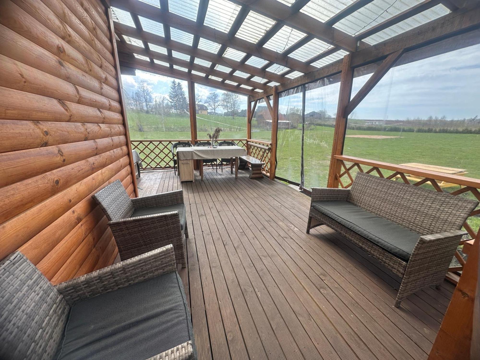 Kundzini Otel Bīriņi Dış mekan fotoğraf