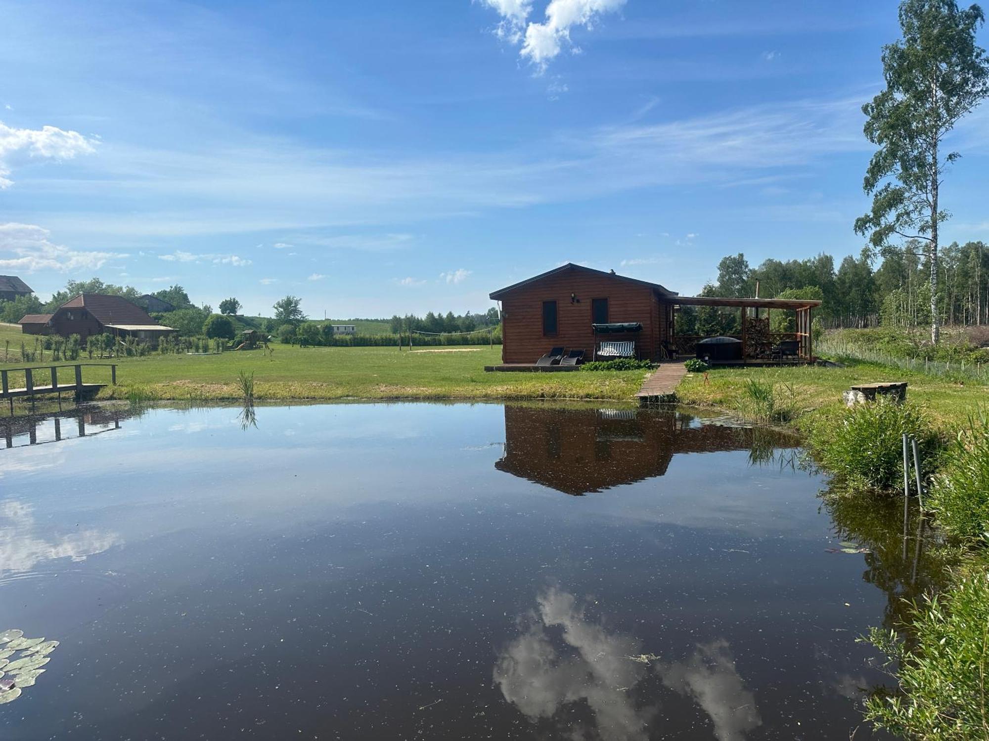 Kundzini Otel Bīriņi Dış mekan fotoğraf