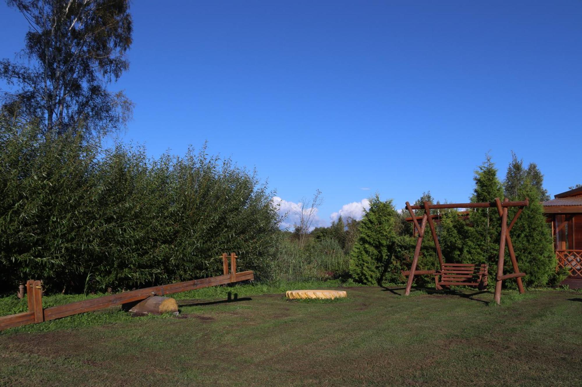 Kundzini Otel Bīriņi Dış mekan fotoğraf