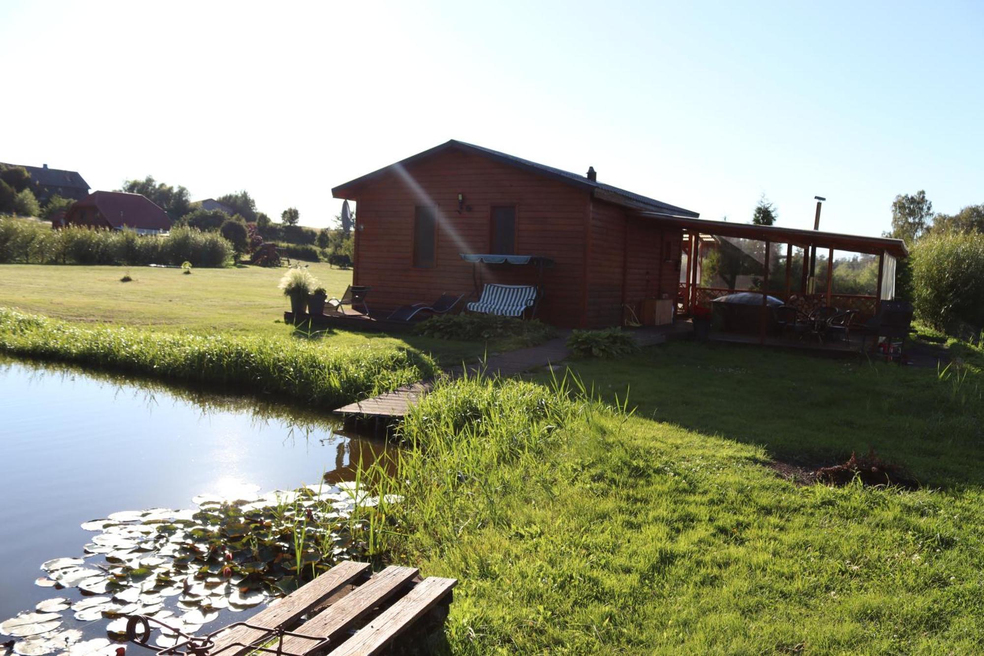 Kundzini Otel Bīriņi Dış mekan fotoğraf
