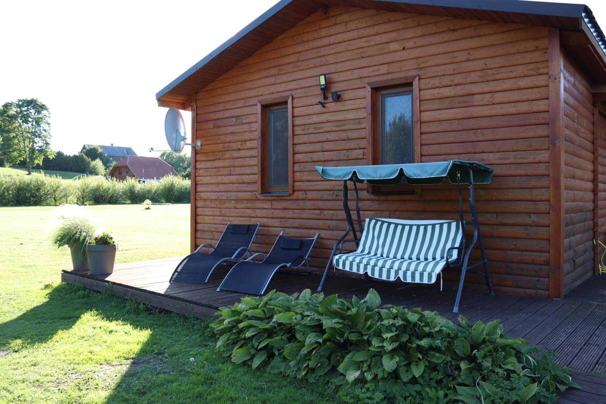 Kundzini Otel Bīriņi Dış mekan fotoğraf