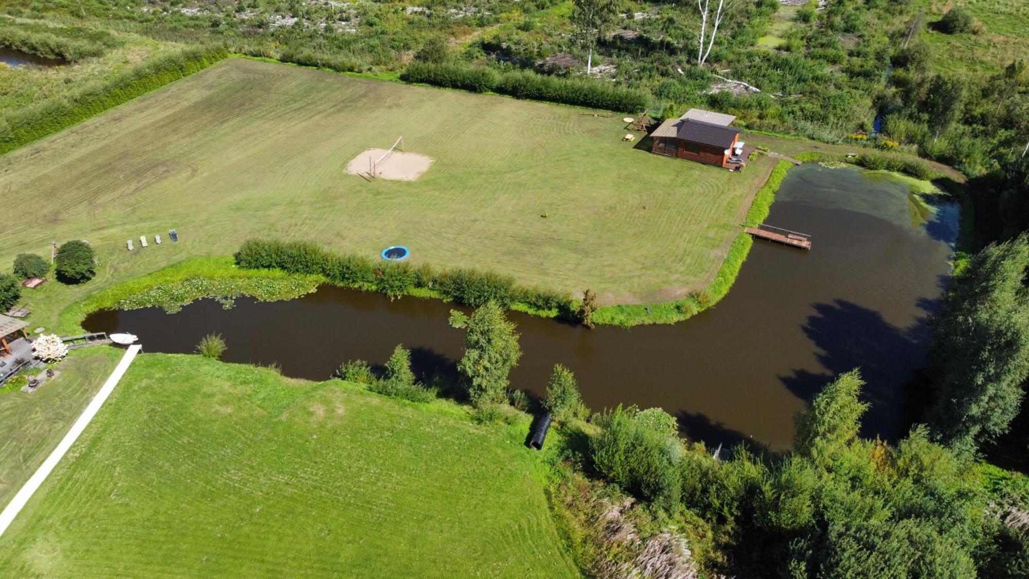 Kundzini Otel Bīriņi Dış mekan fotoğraf