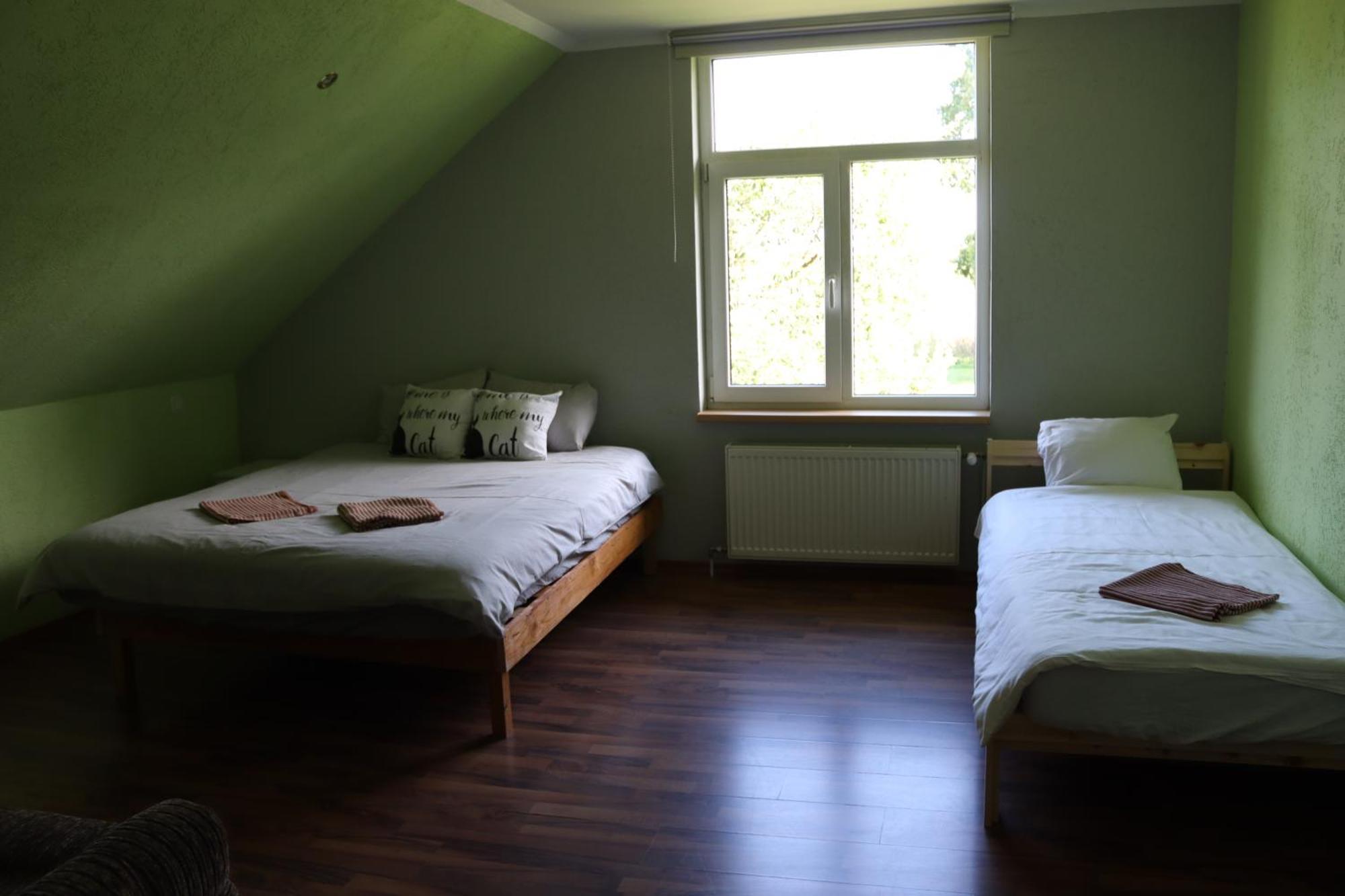 Kundzini Otel Bīriņi Dış mekan fotoğraf