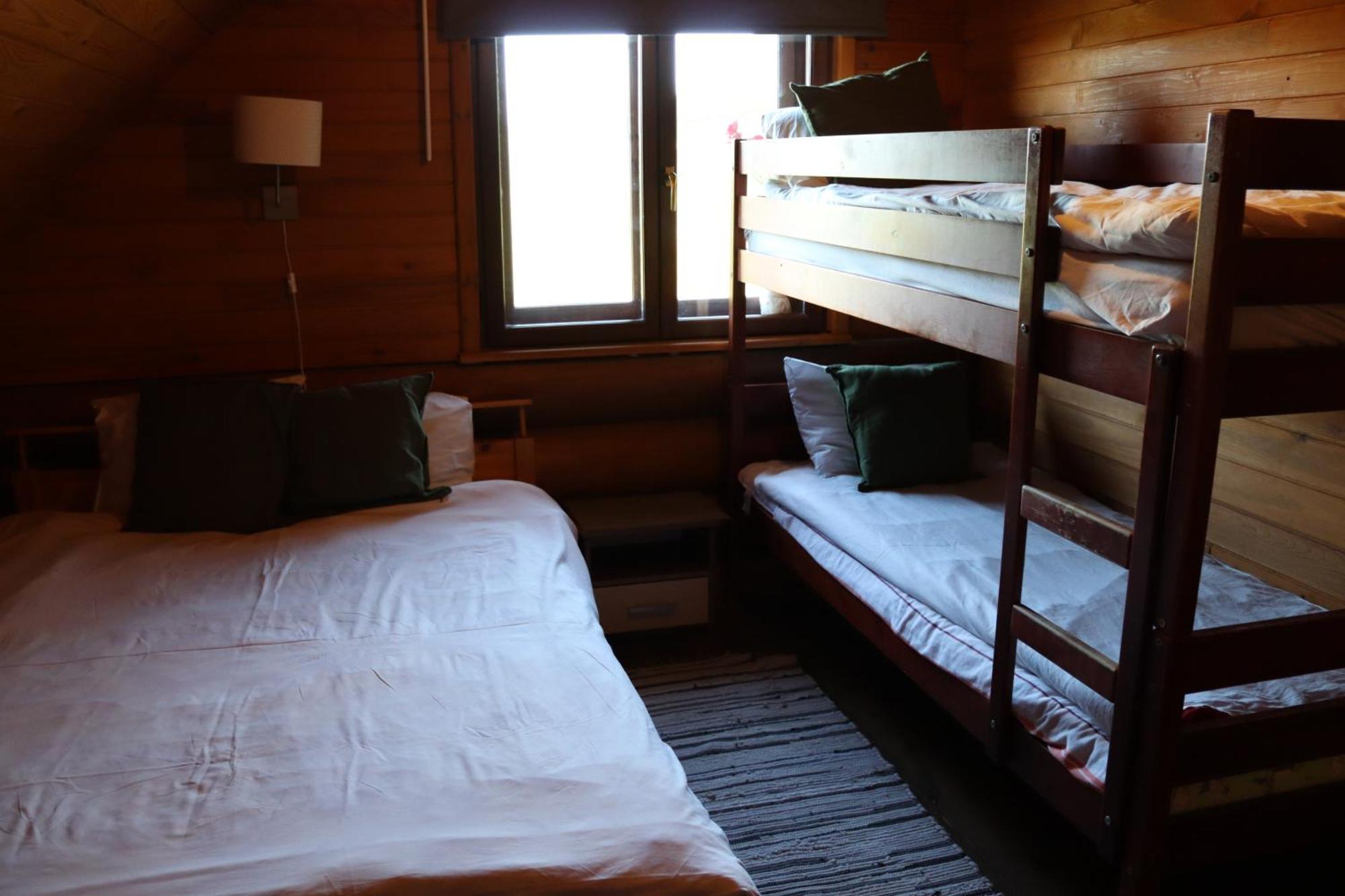 Kundzini Otel Bīriņi Dış mekan fotoğraf