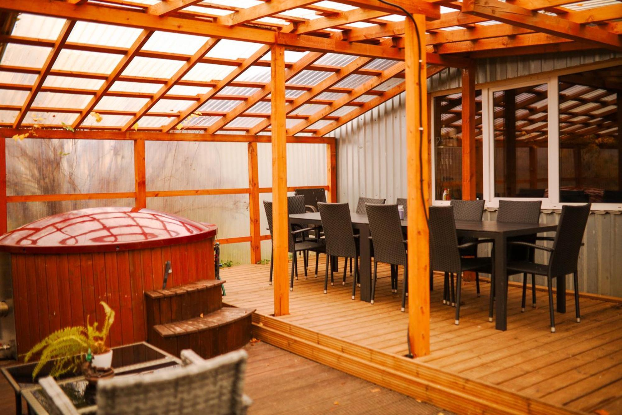 Kundzini Otel Bīriņi Dış mekan fotoğraf